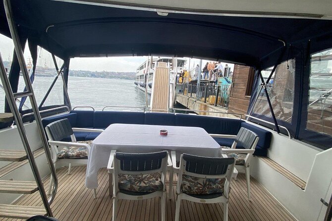 Istanbul Private Luxury Yacht on Bosphorus - What the private format is really worth
