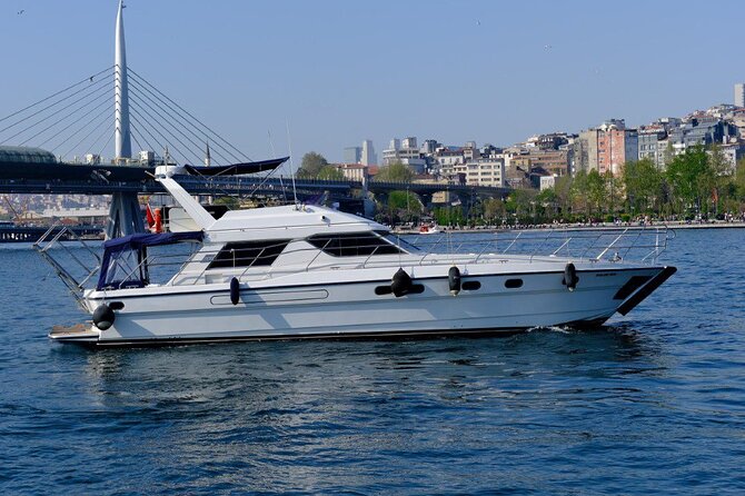 Istanbul Private Luxury Yacht on Bosphorus - Tea, WiFi, restrooms, and the audio guide