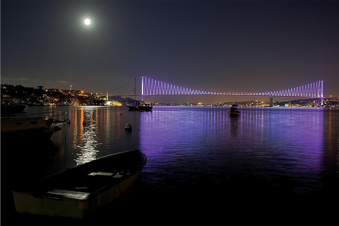 Istanbul Private Yacht Tour on the Bosphorus – 2-Hour Charter - The sightseeing route has no named stops