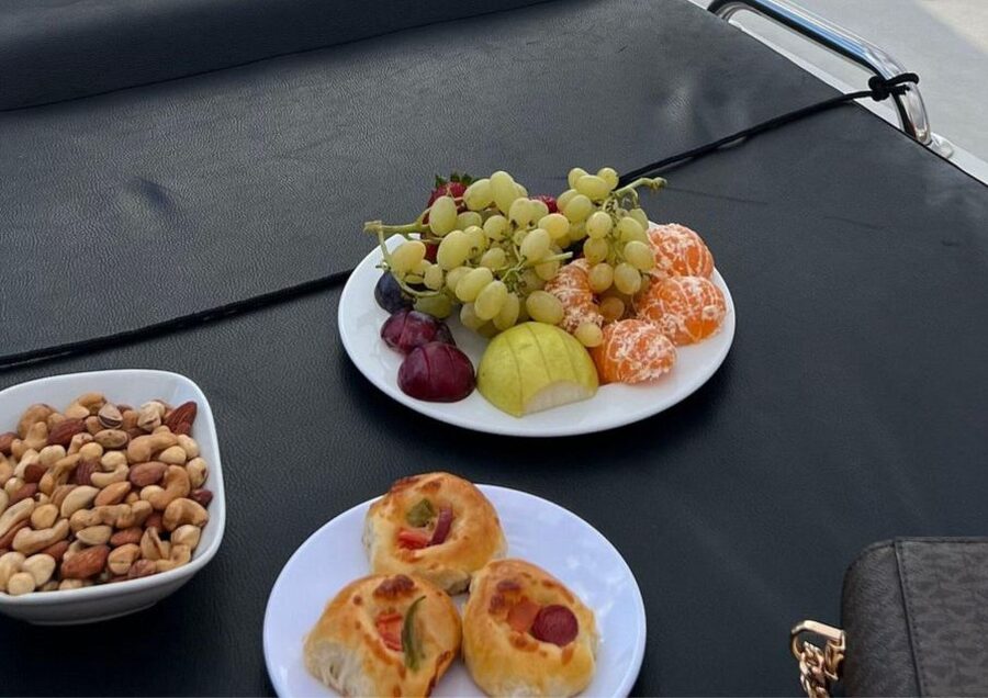 Istanbul: Small-Group Luxury Yacht Sunset Cruise w/ Snacks - Beylerbeyi Palace on the Asian Shore