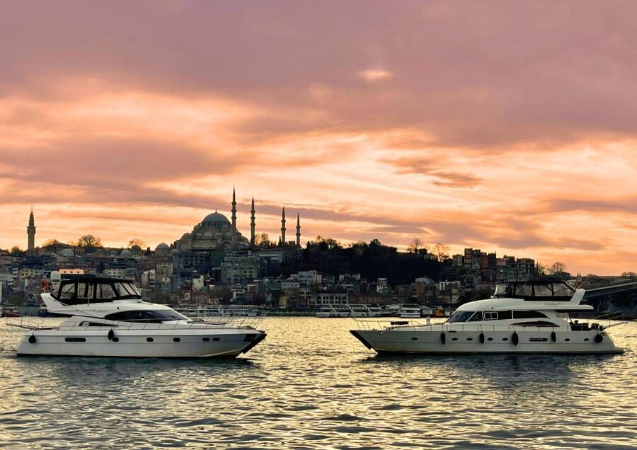 Istanbul: Small-Group Luxury Yacht Sunset Cruise w/ Snacks - Maiden’s Tower and the Return Toward Karaköy