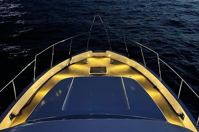 Istanbul: Small-Group Yacht Cruise with Snacks, Sunset or Daytime - Dolmabahçe Palace and the European shore