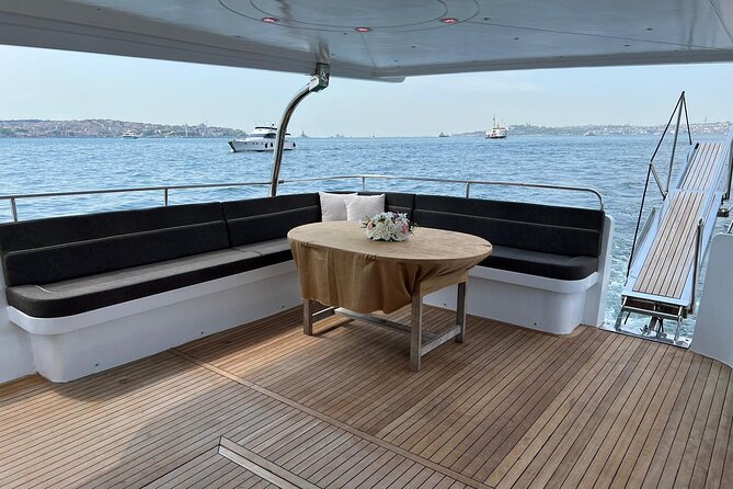 Istanbul: Small-Group Yacht Cruise with Snacks, Sunset or Daytime - Maiden’s Tower and the return to Karaköy