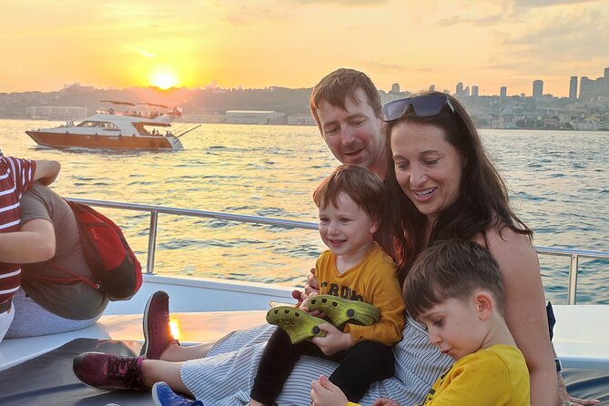 Istanbul Sunset Cruise on Luxury Yacht - Guided Group Cruise - Starting at Kabataş and getting aboard