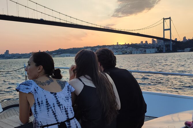 Istanbul Sunset Cruise on Luxury Yacht - Guided Group Cruise - Rumeli Fortress and the Fatih Sultan Mehmet Bridge