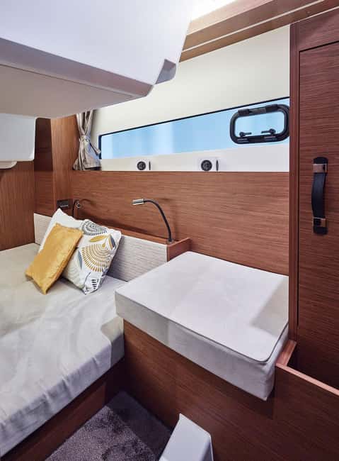 Jeanneau NC33 - Luxury Yacht Charter to Blue Lagoon - Is $82 per person good value?