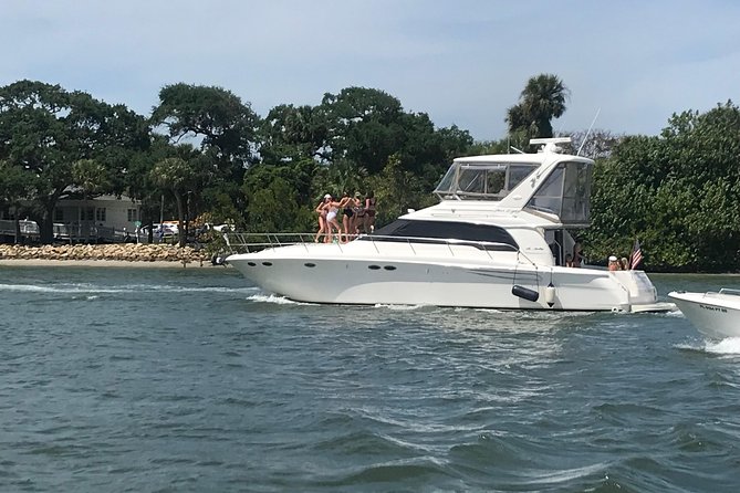 Jupiter Private Yacht Cruise with Captain/Stewardess - Four hours from Burt Reynolds Park to Wood’s Beach