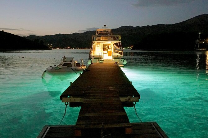 Korcula Private Yacht Cruise Including Wine Tasting and Dinner - Starting at Korcula Old Town at 6 pm