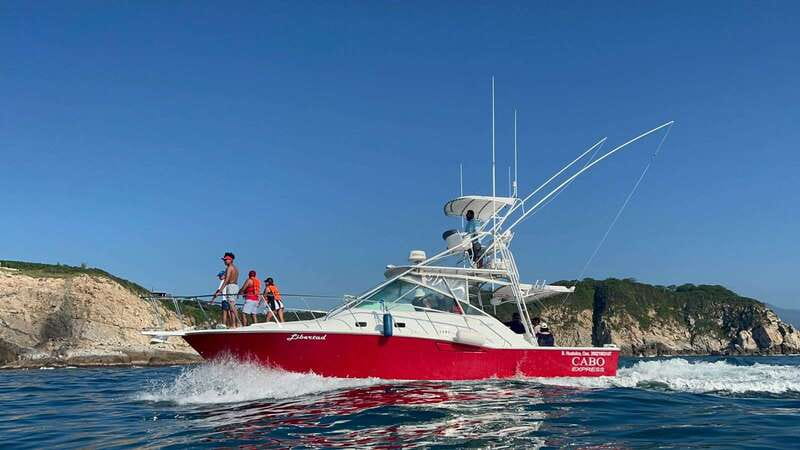 La Crucecita: Private Yacht Cruise in Huatulco with Drinks - Quick points to know