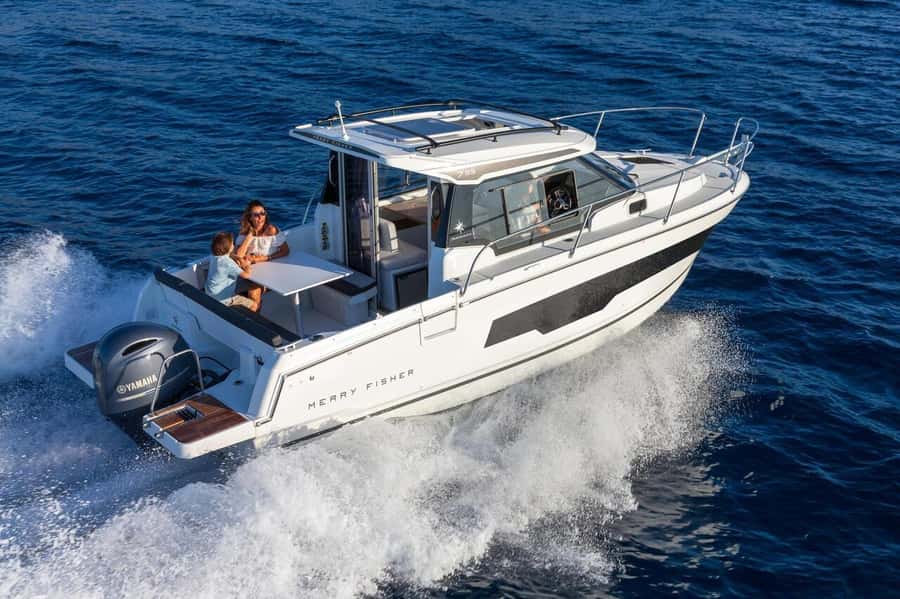 Labuan Bajo: Private Yacht Komodo Islands & Manta Snorkel - Siaba Island for reefs and marine life