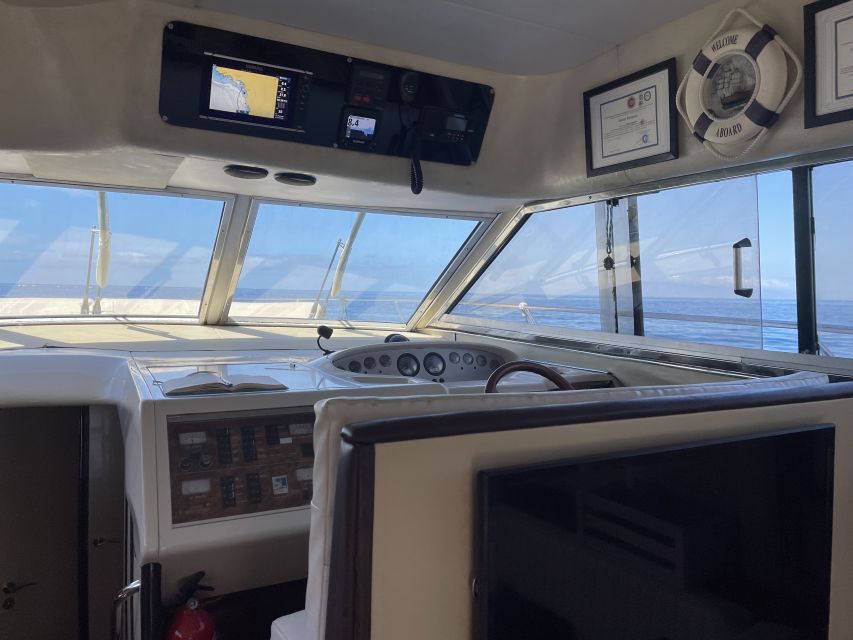 Las Galletas: Private Luxury Yacht Cruise with Lunch - Cruising Tenerife’s southern coast