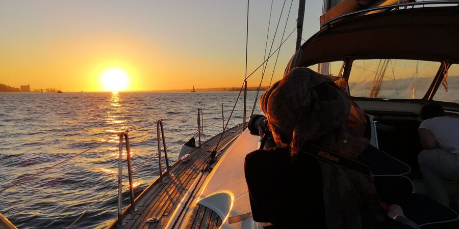 Lisbon: 2-Hour Sunset Sailing Tour on Luxury Sailing Yacht - Under the 25 de Abril Bridge
