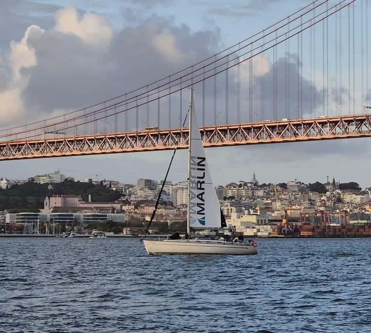 Lisbon: Classic Yacht Tour with Drinks and Pastel de Nata - Why the Tagus is the right place to see Lisbon