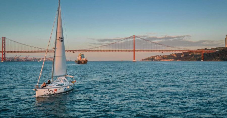 Lisbon: Private Tagus River Yacht Tour - Meeting the crew at Doca do Espanhol