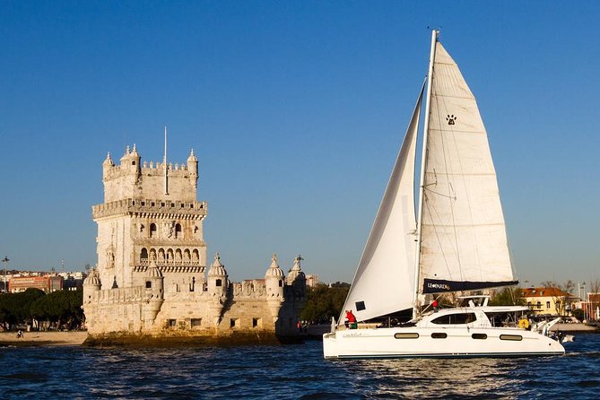 Lisbon: Sunset Cruise With Drinks on Spacious Yacht - From Santa Engrácia and Alfama to Praça do Comércio
