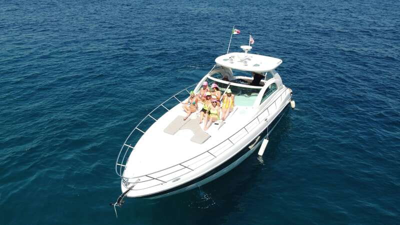 LOS CABOS: PRIVATE BAY AND ARCH TOUR. LUXURY YACHT - Key points to know before booking