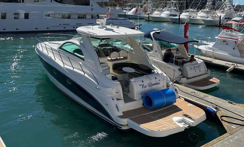 LOS CABOS: PRIVATE BAY AND ARCH TOUR. LUXURY YACHT - A private yacht changes the Cabo San Lucas experience