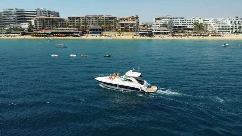 LOS CABOS: PRIVATE BAY AND ARCH TOUR. LUXURY YACHT - Santa Maria Bay gives you the main swim stop
