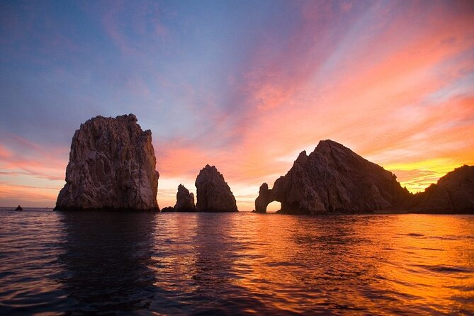 Los Cabos Private Yacht Whale Watching & Drinks - Up to 18 Guests - Service quality and the small details