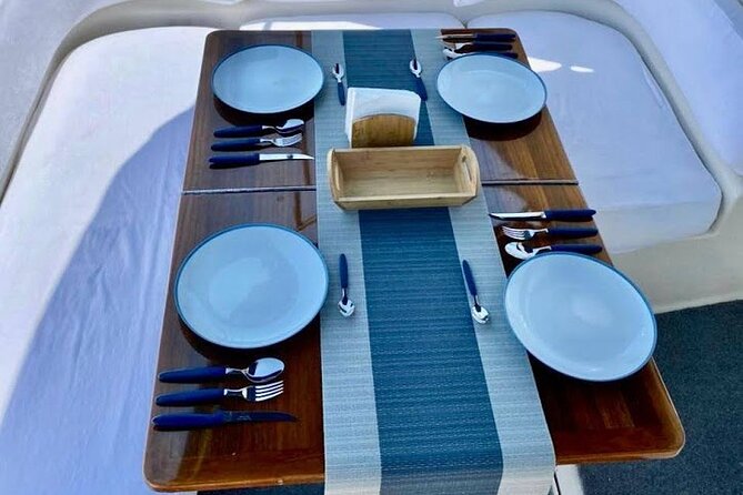 Los Cabos Yacht Adventure - Arch, Snorkel, Lunch, Drinks 1-18ppl - Food, drinks, and the feel of a private lunch