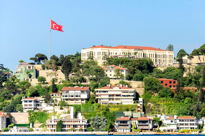 Luxurious Bosphorus Small Group Sunset Yacht Cruise with Snacks - Dolmabahçe Mosque and Palace come first