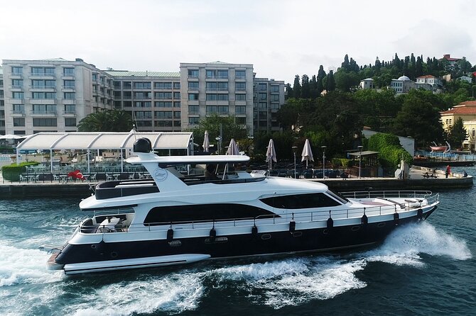 Luxury Bosphorus Yacht Cruise – Stopover in Asian Side - Palaces, bridges, and waterfront districts