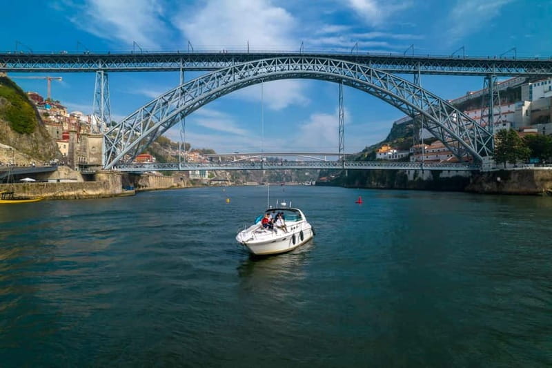 Luxury Douro Yacht Tour: Scenic Views & Complimentary Drinks - Practical details that matter on the day