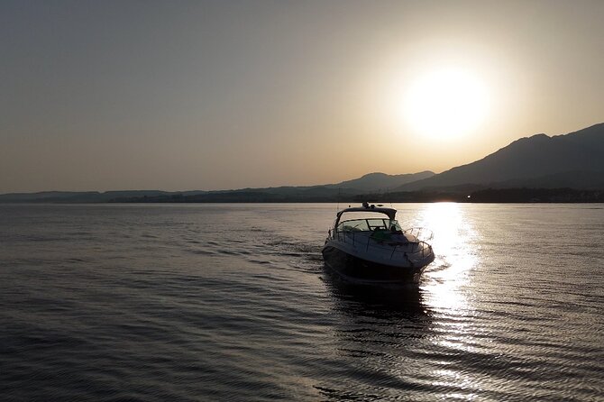 Luxury Motor Yacht in Estepona. Dophin spotting, swimming, etc - Comfort, service, and group size