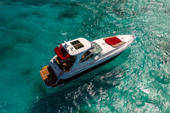 Luxury Private Yacht Charter Aruba - Eden Luca Yachts - Leaving from Varadero Aruba Marina