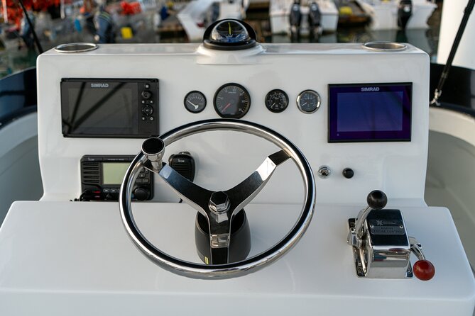 Luxury Private Yacht Charter in Cabo San Lucas Mexico - Sailing toward El Arco