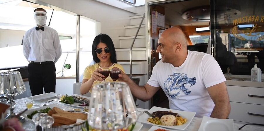 Luxury Private Yacht Rental - Who Will Enjoy This Bosphorus Cruise Most?