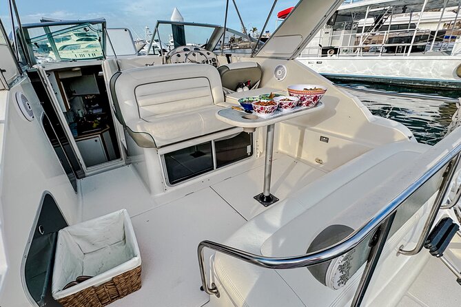 Luxury Yacht Charter and Arch Tour in Cabo San Lucas - Pelican Rock, Lovers Beach, and the sea lion colony