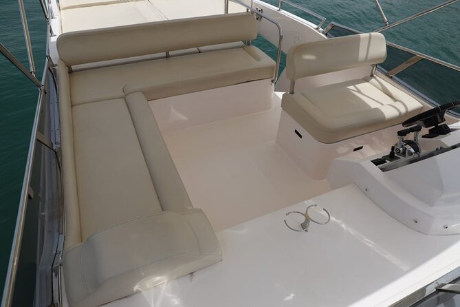 Luxury Yacht Charter : Dubai Marina, Atlantis The Palm & Burj Al Arab - Timing and the meeting point need care