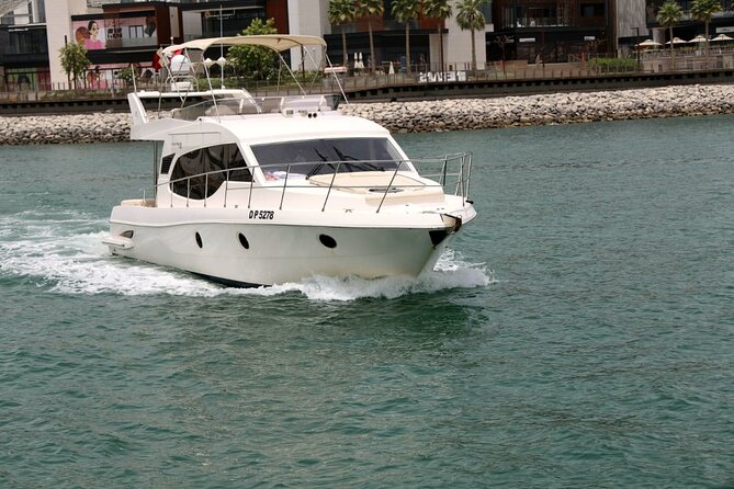 Luxury Yacht Charter : Dubai Marina, Atlantis The Palm & Burj Al Arab - Choosing one, two, three, or four hours