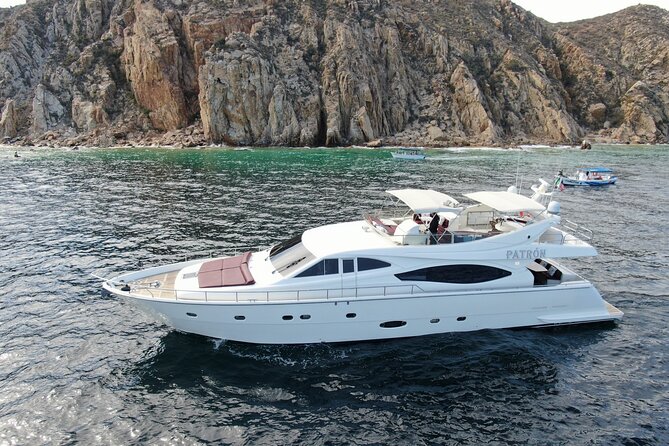 Luxury Yacht Charter in Cabo San Lucas - Ferretti 88ft. - Food and drinks: a strong part of the value