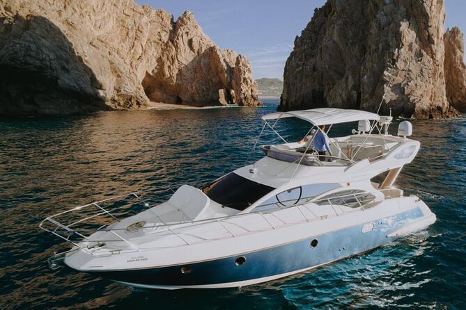 Luxury Yacht Experience in Los Cabos 45 FT - A private yacht view of Cabo’s famous arch