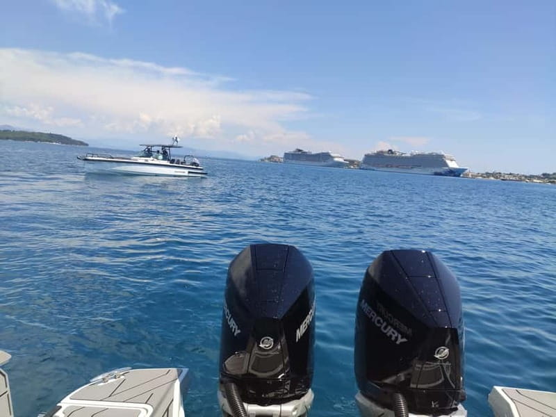 Luxury Yacht Experience Semi-Private North East - Corfu Town and its fortresses from the water