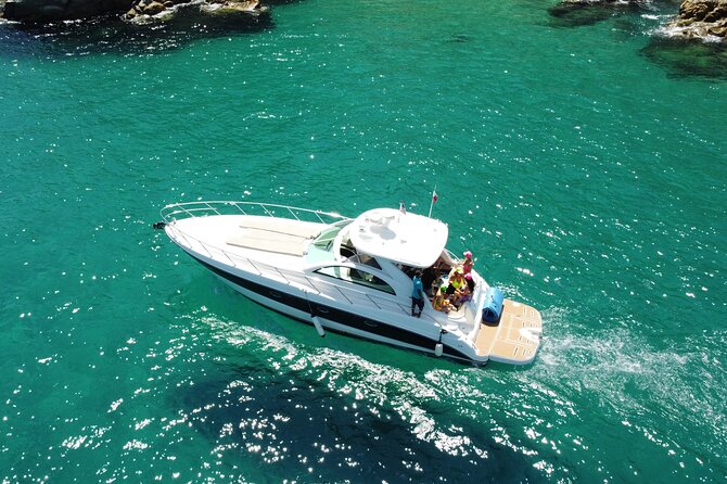 Luxury yacht for private tour EN Cabo San Lucas - One hour at Medano Beach for swimming and snorkeling