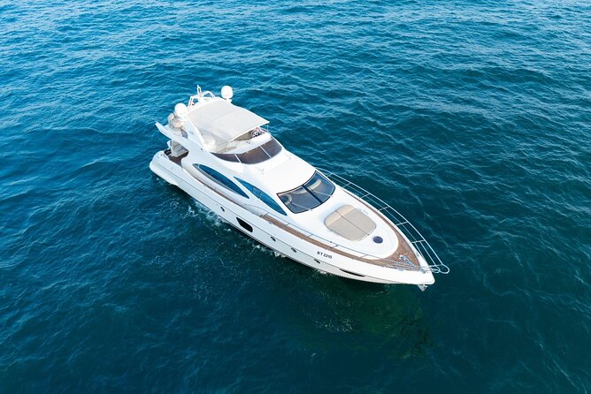 Luxury Yacht Private Rental from Dubai Marina - Leaving Dubai Harbour Marina on the Alise DT 2215