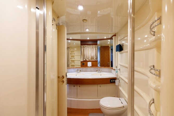 Luxury Yacht Private Rental from Dubai Marina - Four hours with Burj Al Arab and lagoon swimming