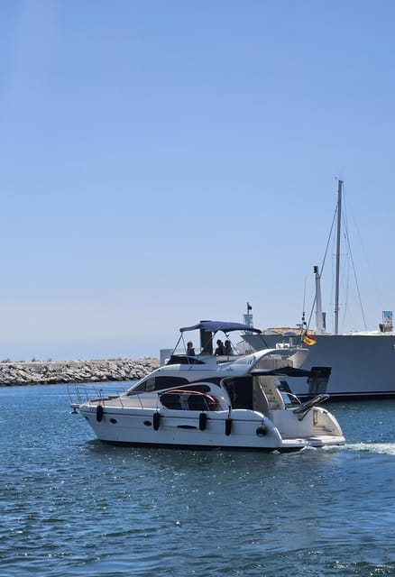 Marbella: Private Cruise in Yacht - Setting out from Puerto José Banús