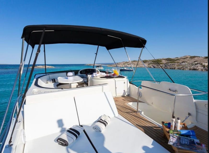 Marbella: Private Cruise in Yacht - Swimming, paddleboarding, and snorkeling
