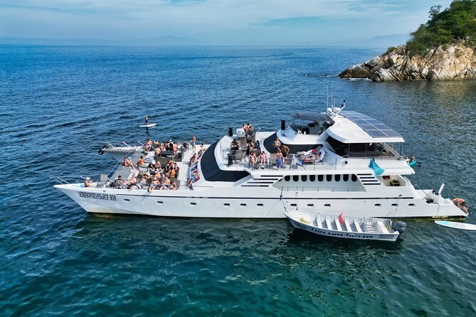 Mega Yacht Limousine of the Sea 1: Puerto Vallarta - Four hours along Puerto Vallarta’s coast