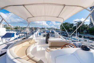 Miami 2 Hours Private Yacht Tour for 13 ppl on a 50 ft Yacht