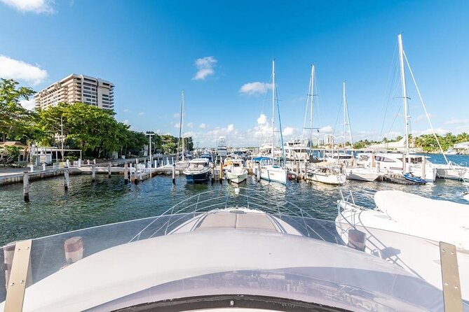 Miami 2 Hours Private Yacht Tour for 13 ppl on a 50 ft Yacht - What the captains and crew add