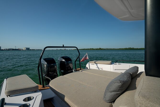 Miami Bay Discovery Private Yacht Cruise with Captain - A private yacht gives you Miami on your own terms