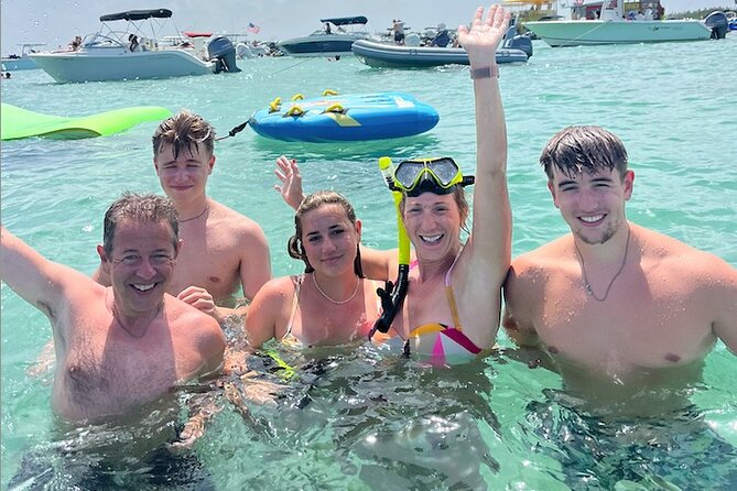 Miami Beach Luxury Yacht Adventure: Explore Stunning Coastline - What the two-hour route can include