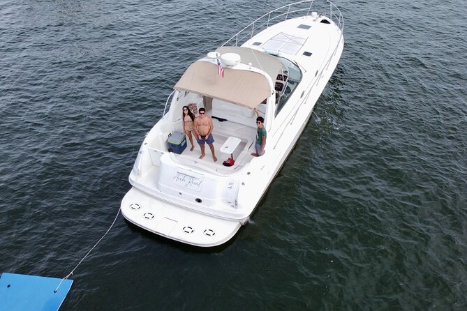Miami Beach Luxury Yacht Adventure: Explore Stunning Coastline - What the $600 group price really means