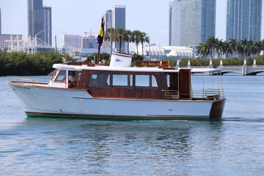 Miami: Miami Skyline Vintage Yacht Cruise, - What the small yacht changes