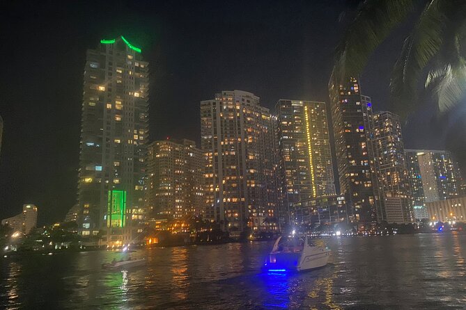 Miami Sightseeing Cruise on a Luxury Yacht - Service, timing, and what can go wrong